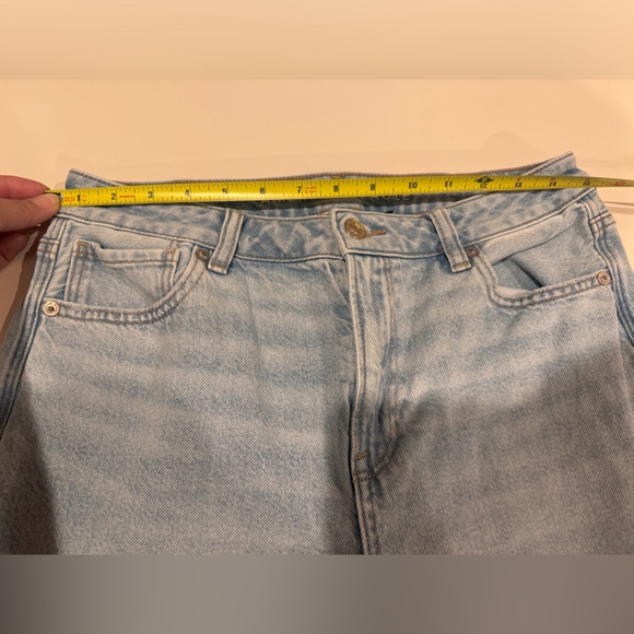 Woman’s American Eagle Mom Stretch Jean Sz 8S, 27” inseam - Picture 5 of 6